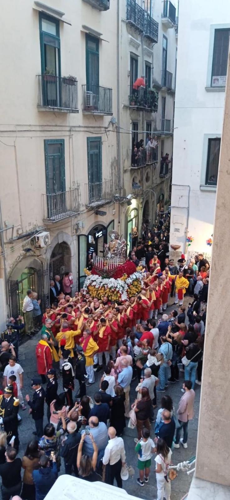 Casa Vacanza Angelina Via Mercanti Centro Storico Salerno Zewnętrze zdjęcie